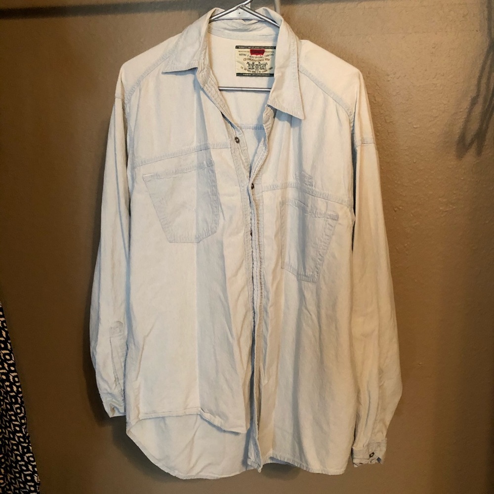 Vintage Levi’s button up long sleeve shirt